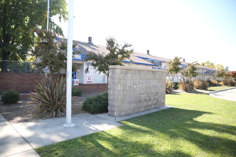 Oakdale Elementary photo