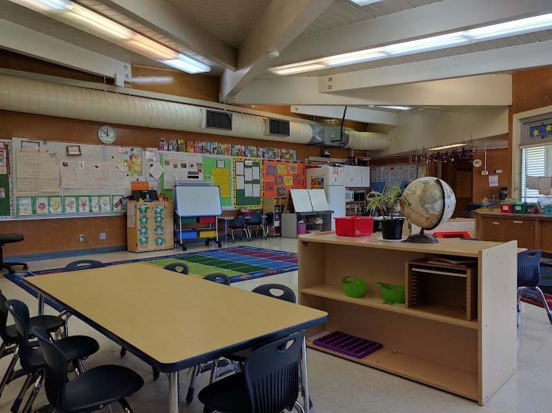 Capri Elementary photo