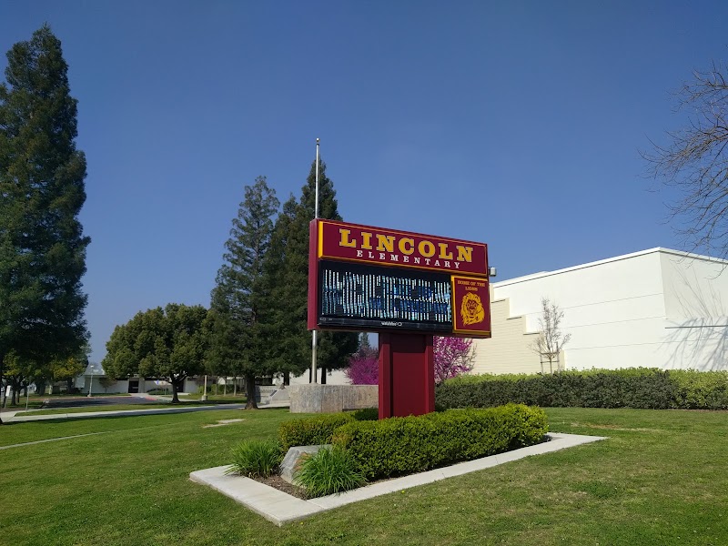 Lincoln Elementary photo