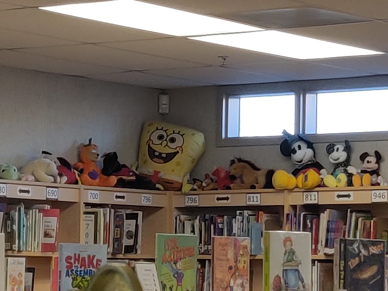 Maple Elementary photo