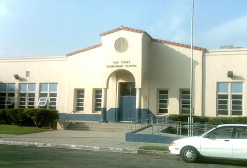 Oak Street Elementary photo