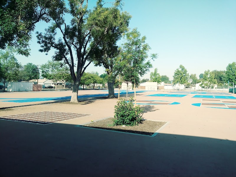 Stagg Street Elementary photo