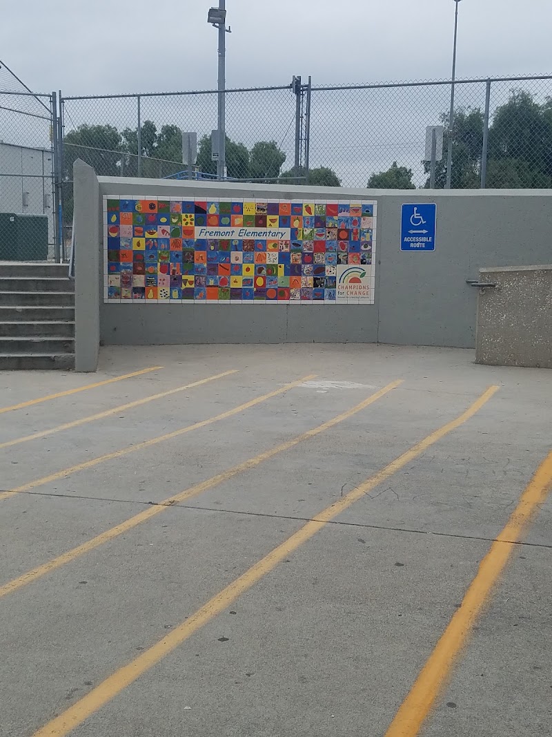 Fremont Elementary photo