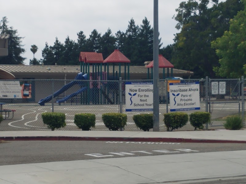 Vargas Elementary photo