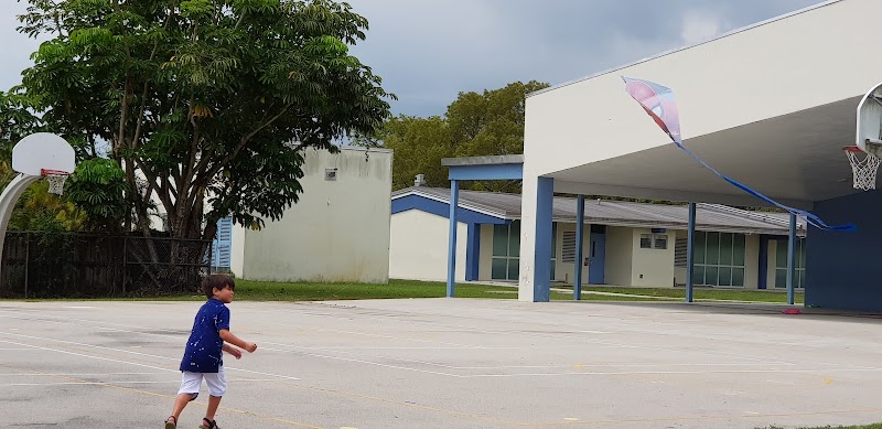 SNAPPER CREEK ELEMENTARY SCHOOL photo